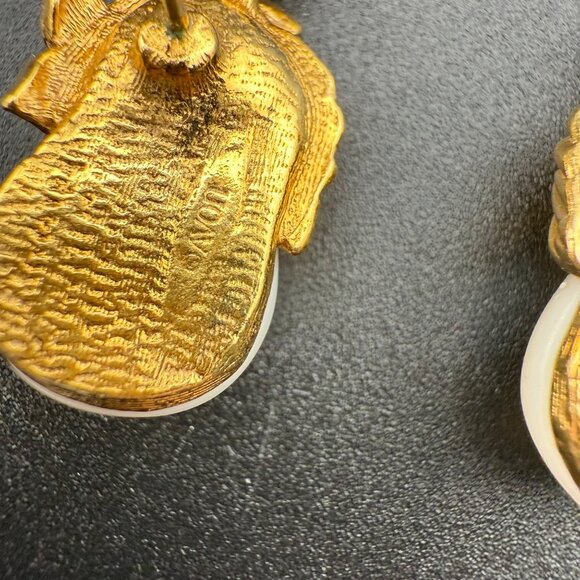 Vintage Avon Gold-Tone Faux Pearl & Flower Earrings With Rhinestone Accents Eleg - Picture 7 of 8